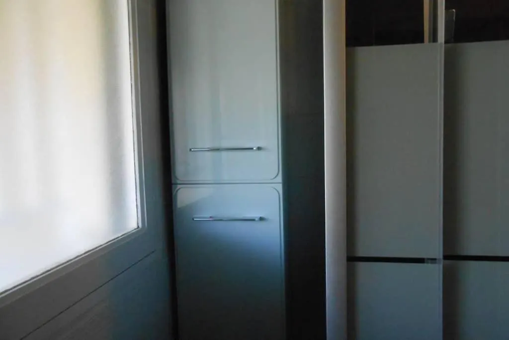 Particulier loue T3 en rez de jardin à 30 mètres de la plage avec un double box La Ciotat Appartement