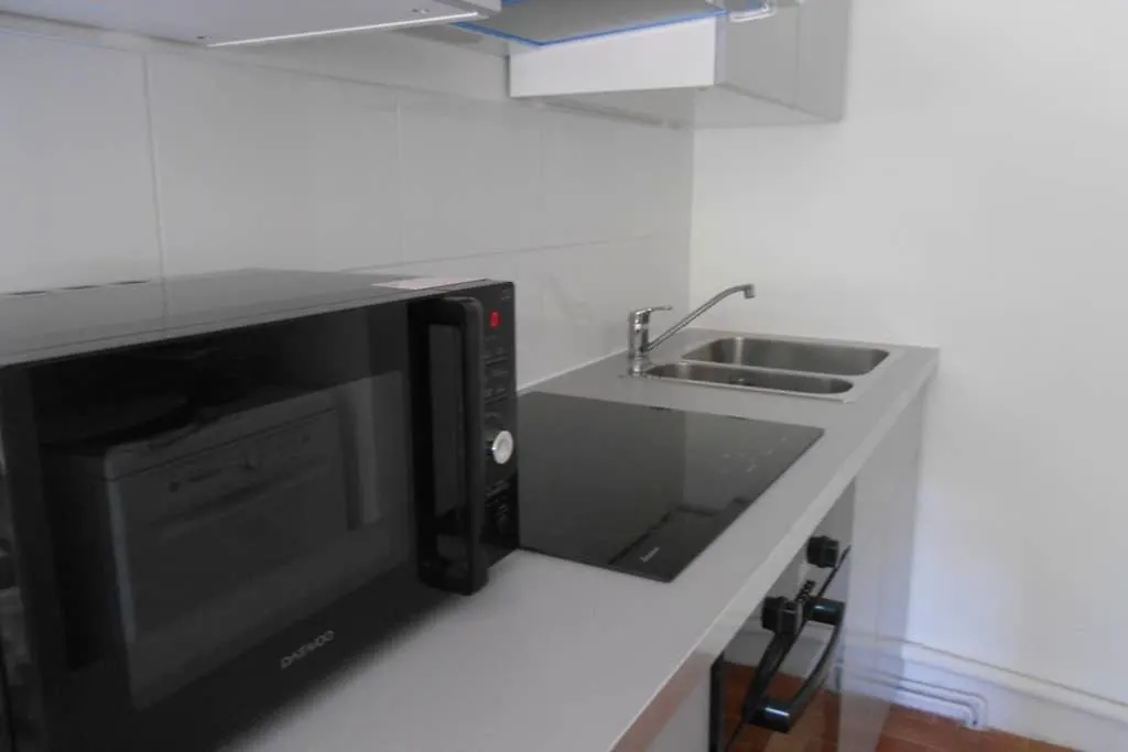 Particulier loue T3 en rez de jardin à 30 mètres de la plage avec un double box La Ciotat Appartement