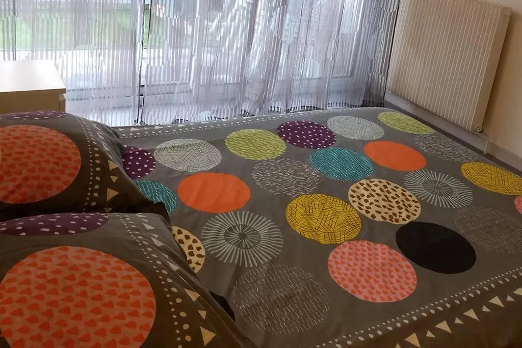 Apartment Particulier Loue T3 En Rez De Jardin A 30 Metres De La Plage Avec Un Double Box La Ciotat France