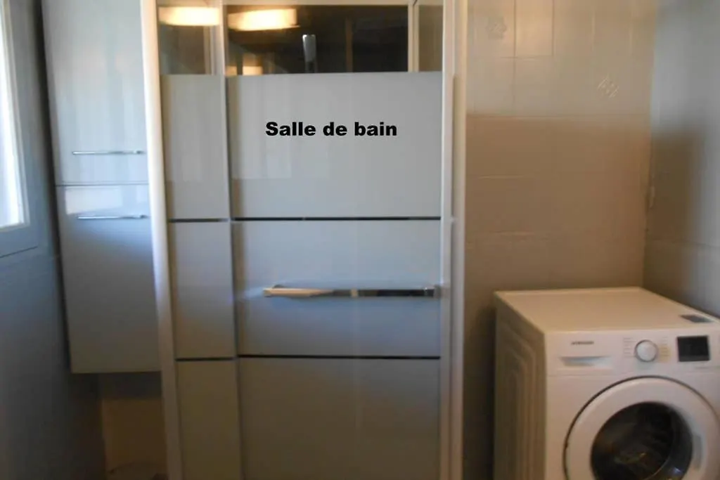 Apartment Particulier Loue T3 En Rez De Jardin A 30 Metres De La Plage Avec Un Double Box La Ciotat