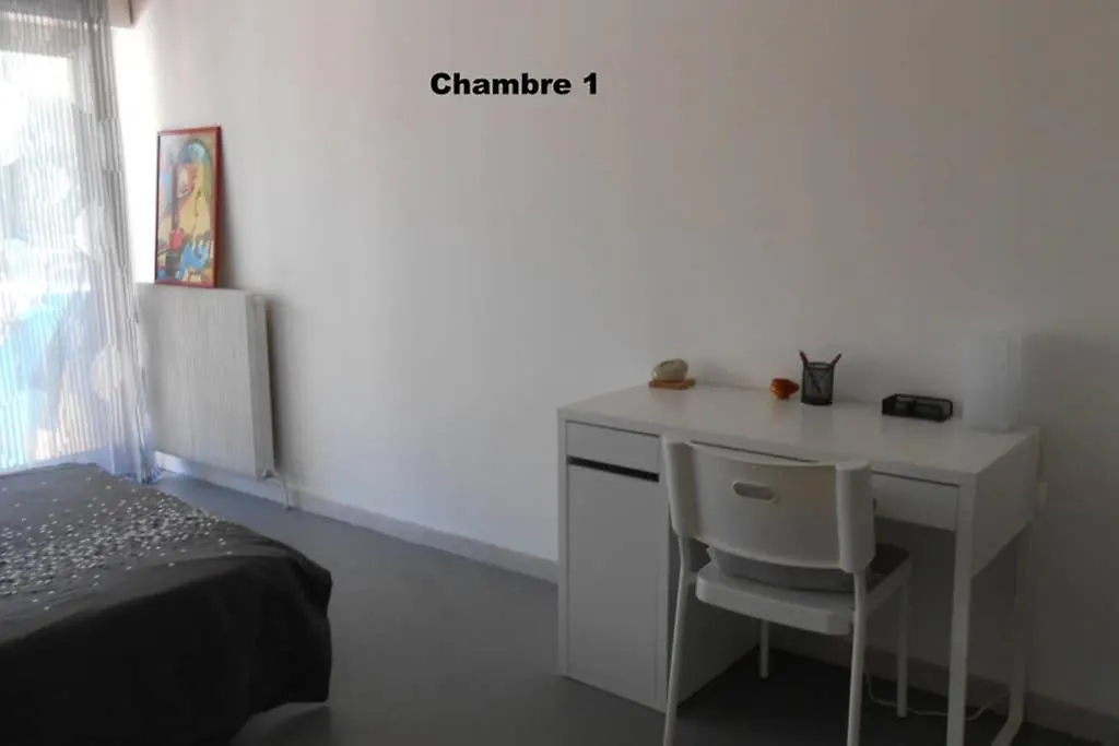 Apartment Particulier Loue T3 En Rez De Jardin A 30 Metres De La Plage Avec Un Double Box La Ciotat